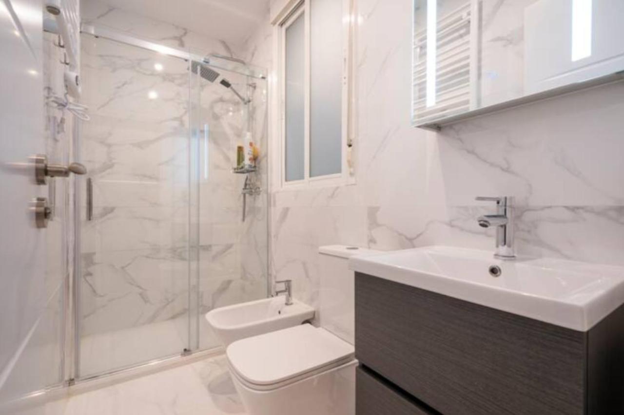 Bedroom Madrid City Center Exterior photo